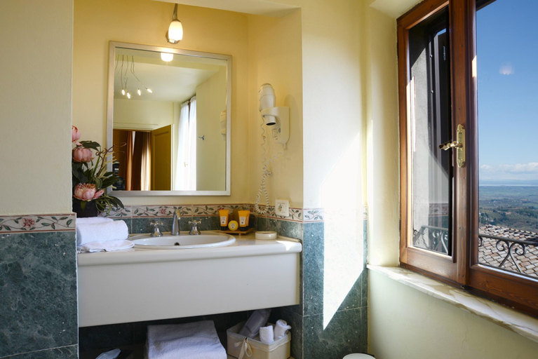 Bathroom 4, La Locanda Di San Francesco Hotel, Siena
