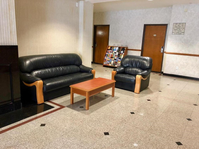 Public Area 3, Huntington Beach Inn, Orange