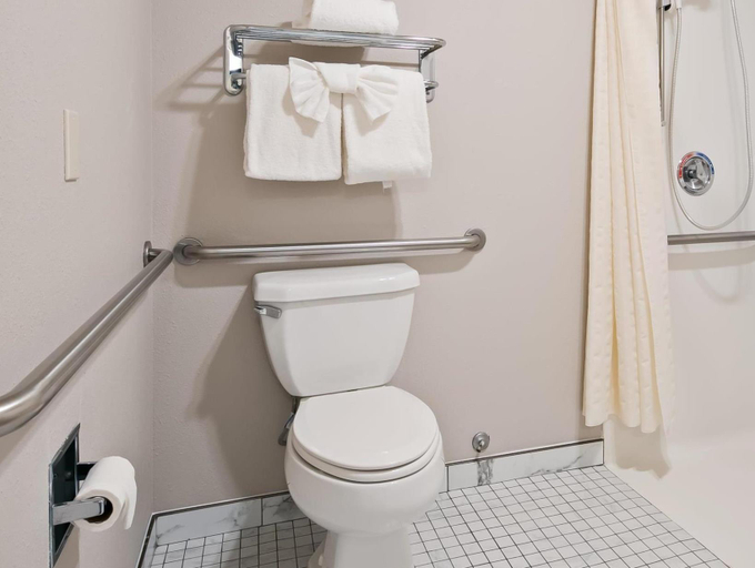 Bathroom 4, Lighthouse Suites Inn, Grays Harbor
