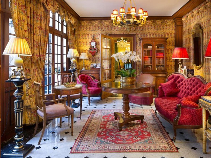 Public Area 3, Duc de Saint-Simon, Paris