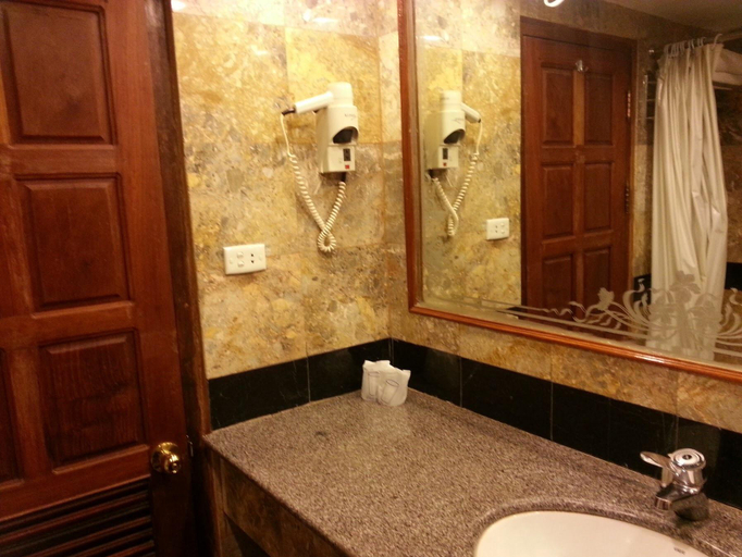 Bathroom 4, Angkham Hotel, Vientiane