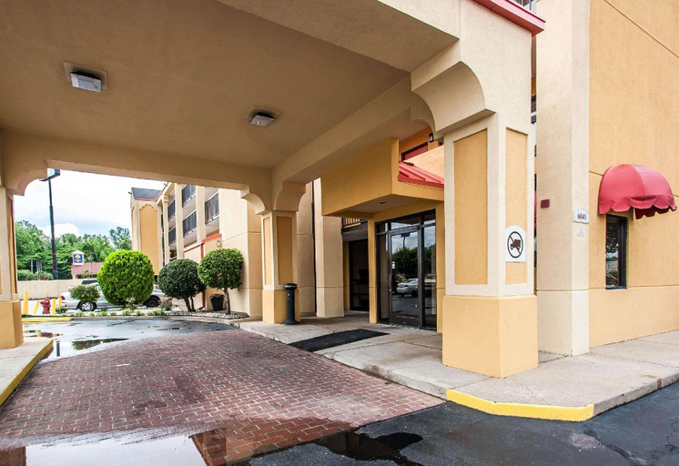 Public Area, Econo Lodge Inn & Suites Memphis East, Shelby