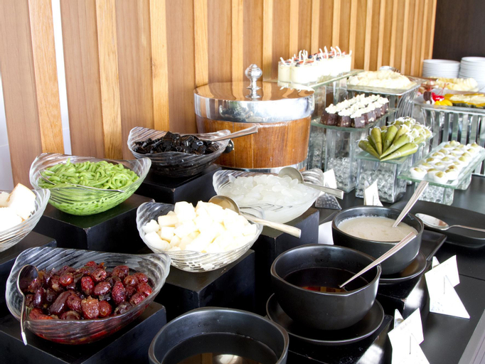 Food & Drinks 8