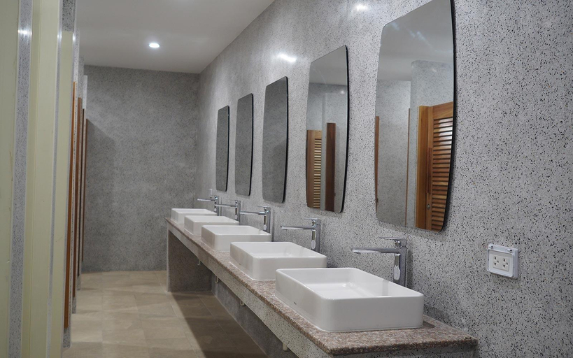 Bathroom 4, Nonnee, Phuket Island