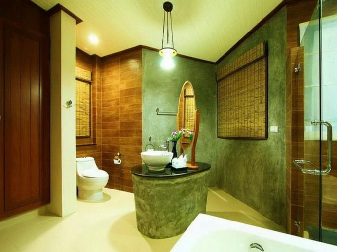 Bathroom 4, Aonang Phu Petra Resort, Mueang Krabi