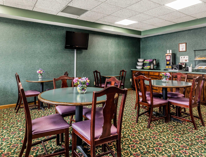 Food & Drinks 5, Quality Inn Gordonsville, Smith