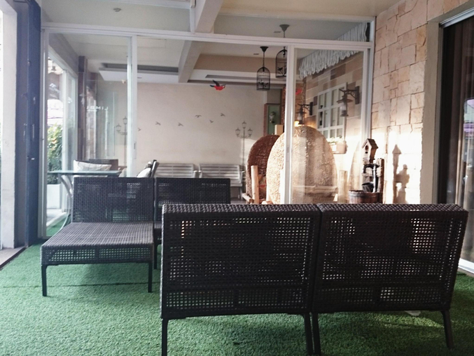 Public Area 3, Limburi Hometel, Phuket Island