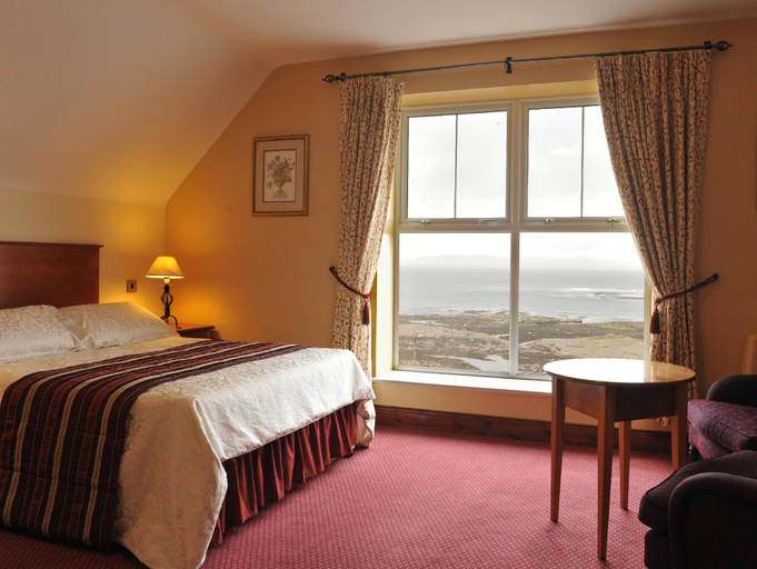 Bedroom 3, Fitzgerald's Hotel