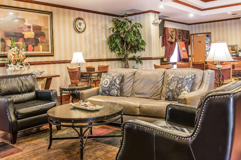 Public Area 3, Quality Inn & Suites Ann Arbor Hwy 23, Washtenaw