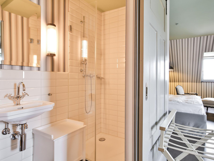 Bathroom 4, Hotel Helvetia, Zürich