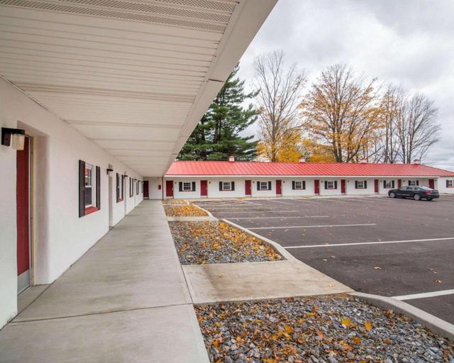 Others 4, Econo Lodge Saint Albans, Franklin