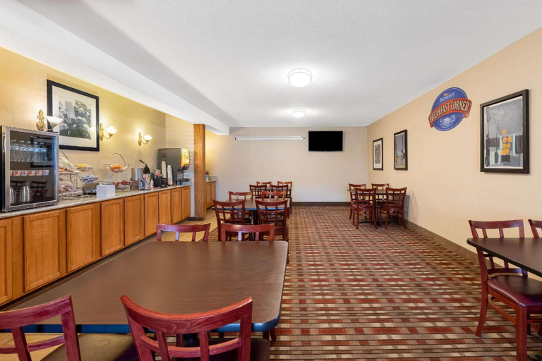 Public Area 2, Baymont by Wyndham Spearfish, Lawrence