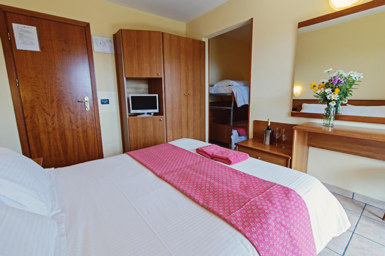 Bedroom 4, Albergo Moderno, Bergamo