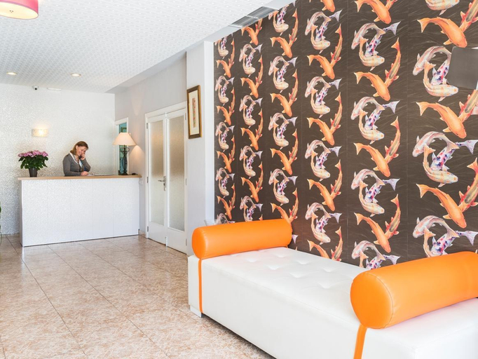 Public Area 2, Hostal Neptuno, Baleares