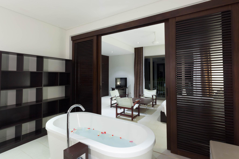 Bathroom 2, Baan Yamu Residences, Phuket Island
