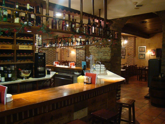 Food & Drinks 5, Aroi Bierzo Plaza, León