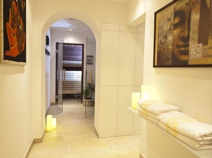 Bathroom 4, Abenteuerhotel Astoria, Landeck