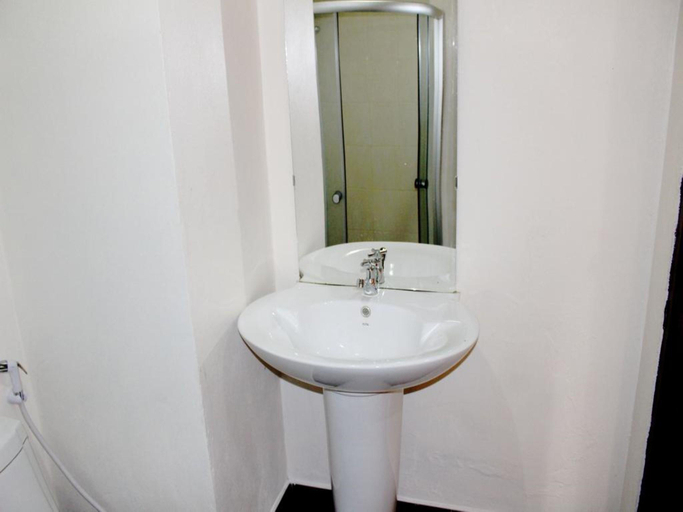 Bathroom 3, Panorama Hotel, Muang Mae Hong Son