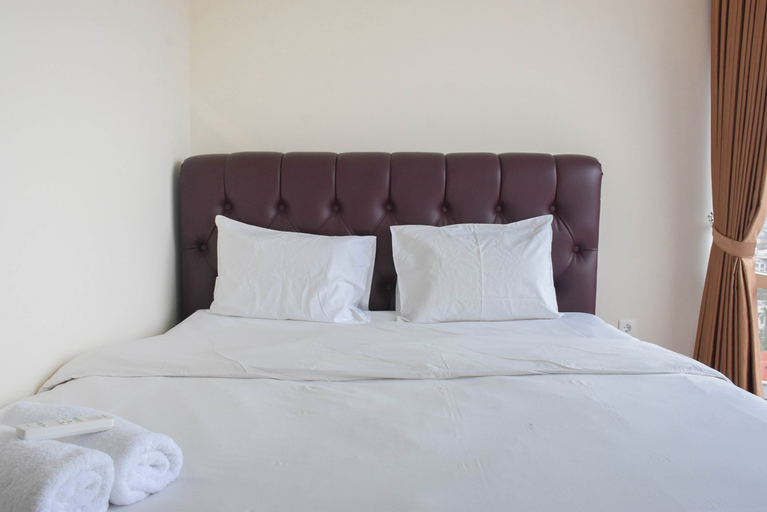 Comfort 1BR with Room Office at Menteng Park Apartment By Travelio, Central Jakarta