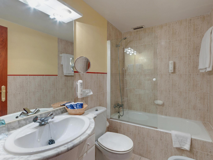 Bathroom 4, Sport Hotel Nayade, Segovia