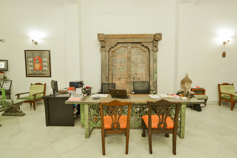 King's Abode, Pali