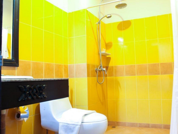 Bathroom 4, Daosavanh Resort & Spa Hotel, Khanthabouly