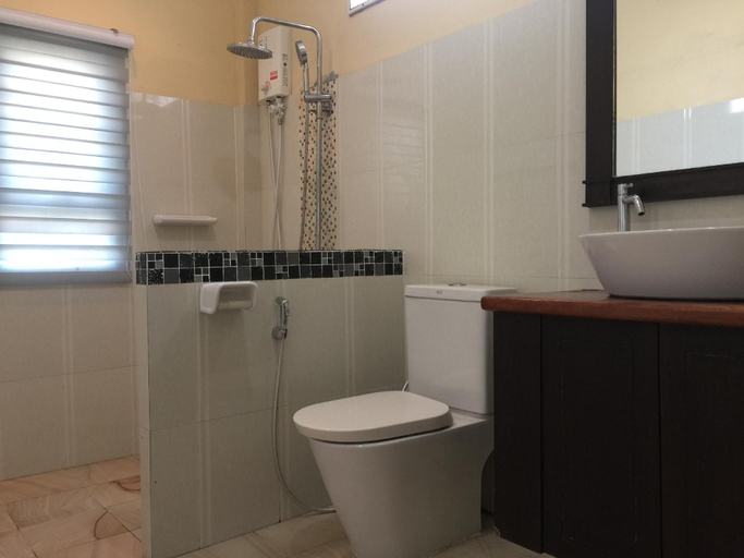 Bathroom 3, Vipa Tropical Resort, Mueang Krabi