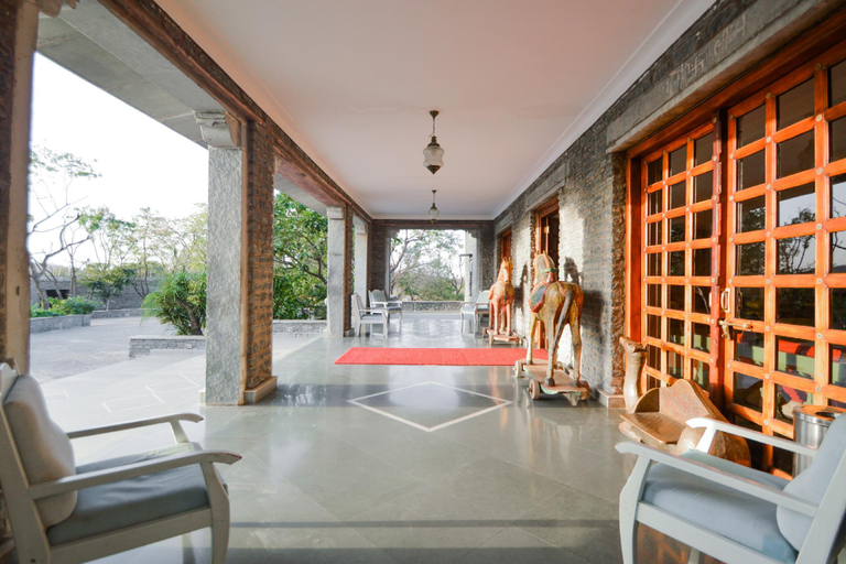 Others 5, King's Abode, Pali