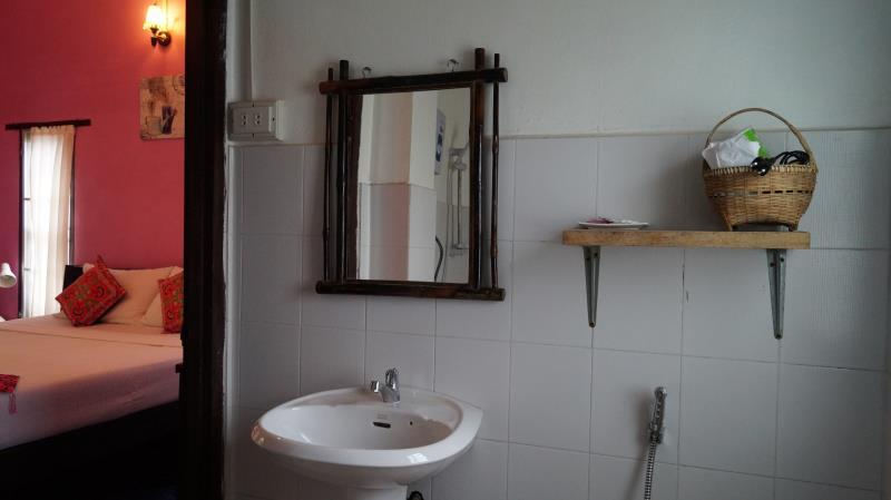 Bathroom 3, Champa Lao The Villa, Vangvieng