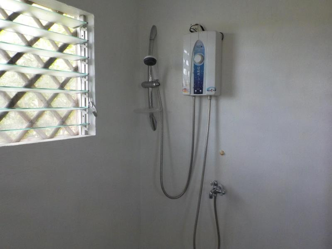 Bathroom, Sea Turtle House, Moalboal