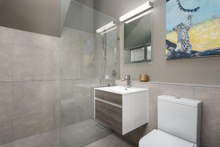 Bathroom 3, Central Garden Apartment | Superb View | Solar, City of Cape Town