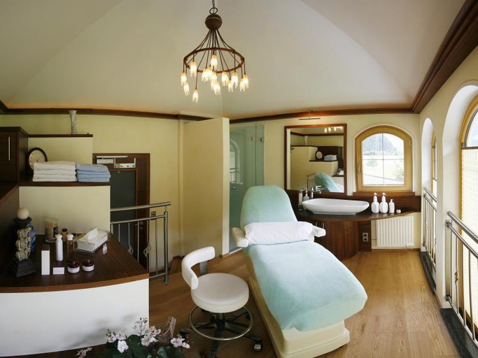 Bedroom 3, Ferienhotel Sonnenhof, Schwaz