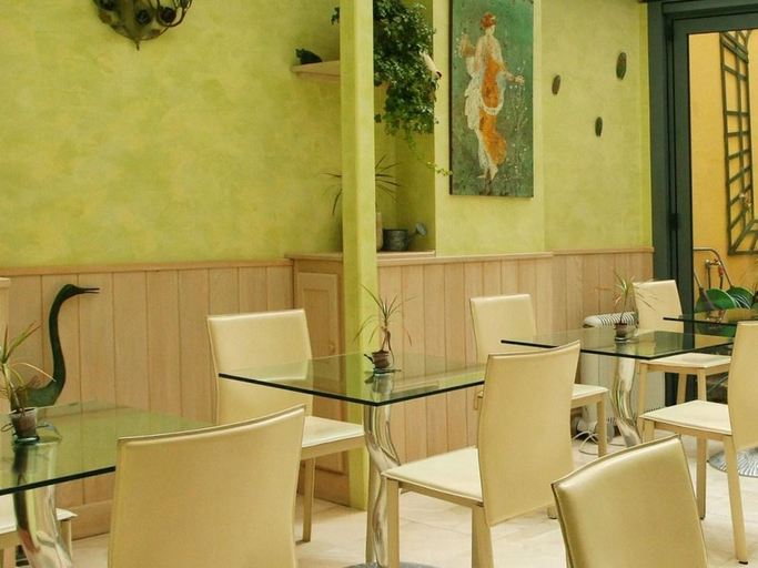 Public Area 2, Hotel Muguet, Paris