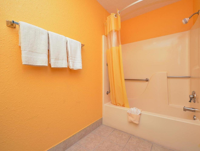 Bathroom, Americas Best Value Inn Canton, NC, Haywood