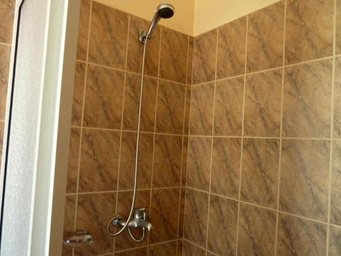 Bathroom 3, Hotel Amanda Hills, K.F.G. & G. Korale