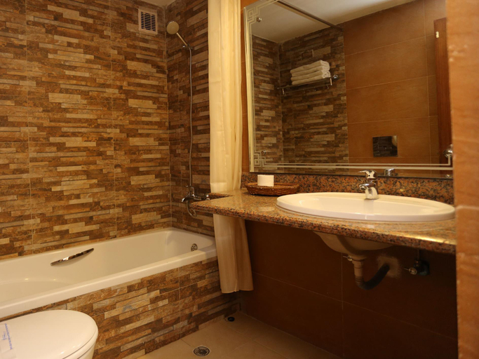 Bathroom 5, Hotel Manang, Bagmati