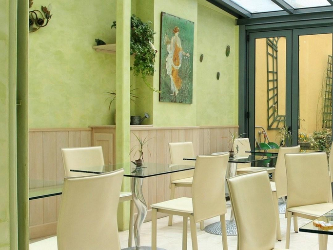 Food & Drinks 5, Hotel Muguet, Paris