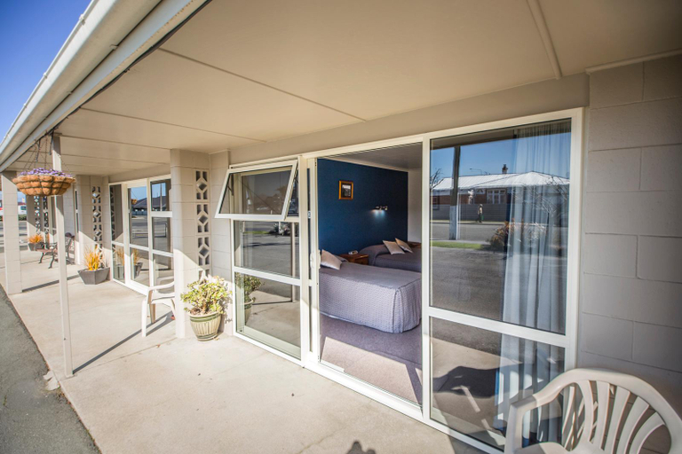 Public Area 3, AAA Thames Court Motel, Waitaki
