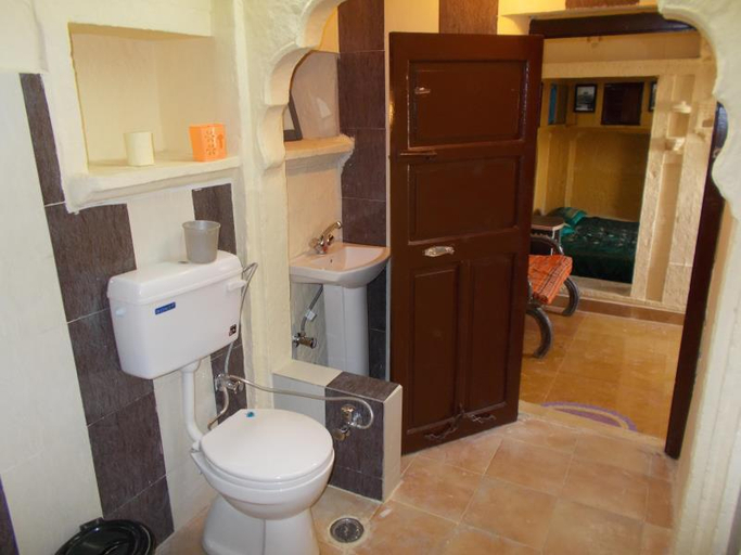 Bathroom 3, Desert Haveli Guest House, Jaisalmer