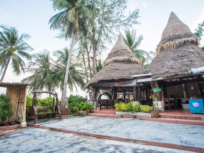 Food & Drinks 4, B52 Beach Resort, Ko Phangan