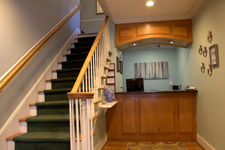 Public Area 2, The University Inn at Emory, DeKalb