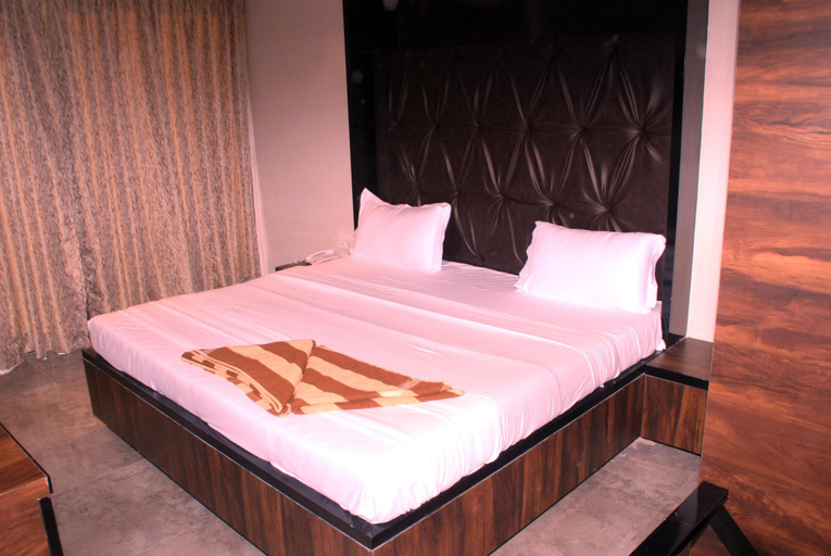 Bedroom 3, Hotel Apaar with Sea Face Garden Restaurant , Diu