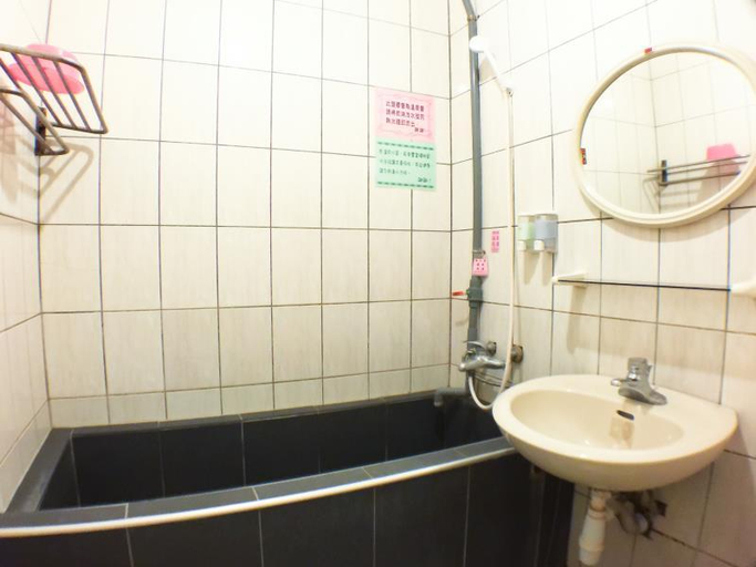 Bathroom 4, Ruei Suei Hot Spring Hotel, Hualien