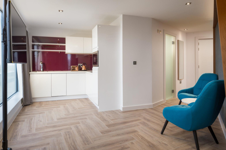 Others 5, Roomzzz London Stratford, London