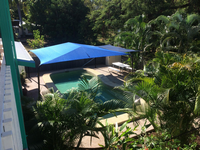 Sport & Beauty 3, Tropical Palms Resort & 4WD Hire, Magnetic Island