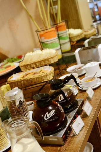 Food & Drinks 17