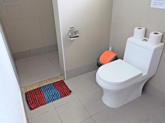 Bathroom 4, Bohol Sunside Resort, Panglao
