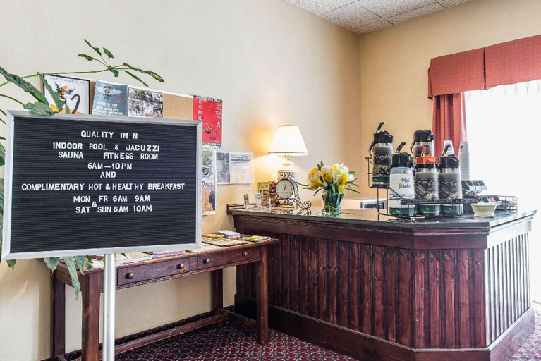 Food & Drinks 5, Quality Inn Shelburne - Burlington, Chittenden