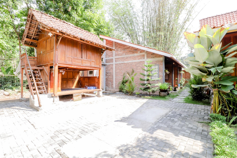 Exterior & Views 3, d'Hasinda Homestay, Magelang