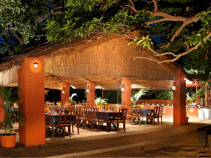 Food & Drinks 4, WelcomHeritage Maharani Bagh Orchard Retreat, Pali